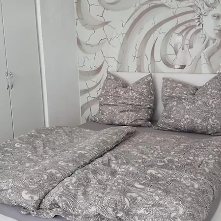 아파트 Neu Eingestellt-ruhige Ferienwohnung Auf Der Sickingerhohe Mit Tollem Wintergarten